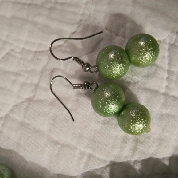 NWOT Iridescent Sparkle Bead Necklace/Earring Set - Never Worn - Picture 4 of 5